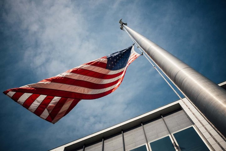 © Photo by Jonathan Simcoe on Unsplash Us Presidential Election Tv Debates - presentation skills analysis