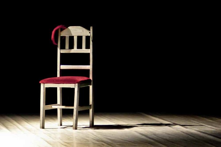 chair - props for presenting